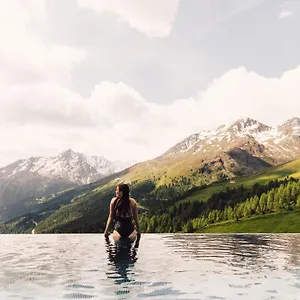 Hotel Schoene Aussicht, Sölden